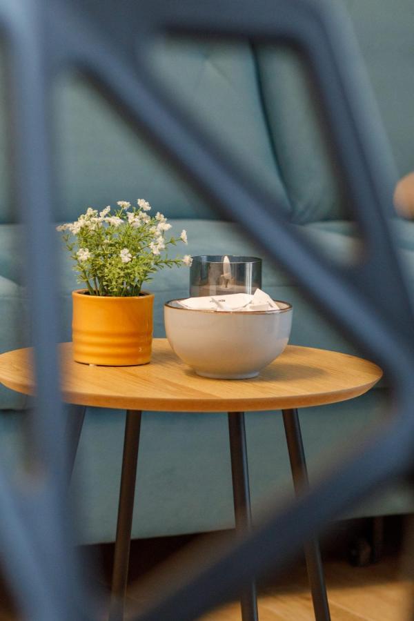 Square By Renters *