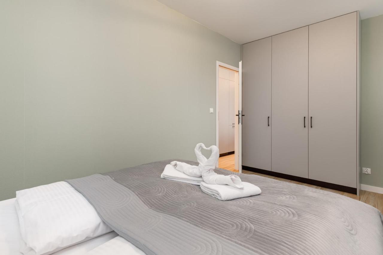 Apartment Square By Renters