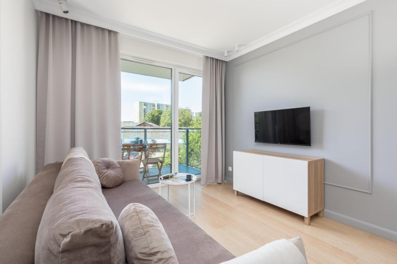 Apartment Square By Renters *