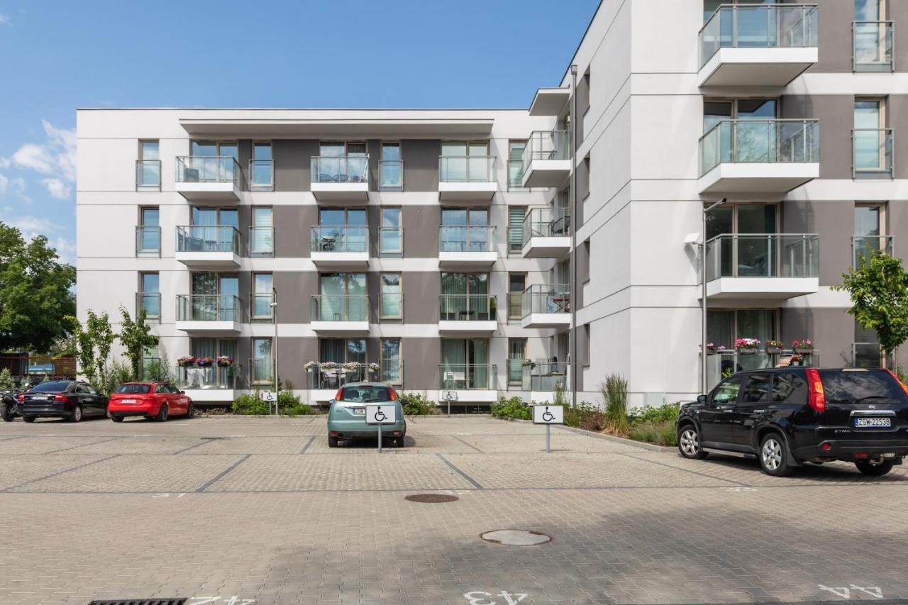 Square By Renters *