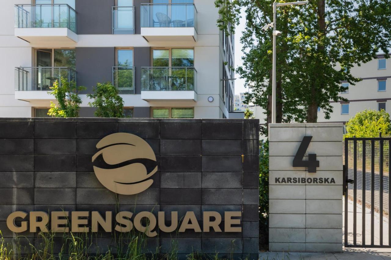 Square By Renters * Svinoústí