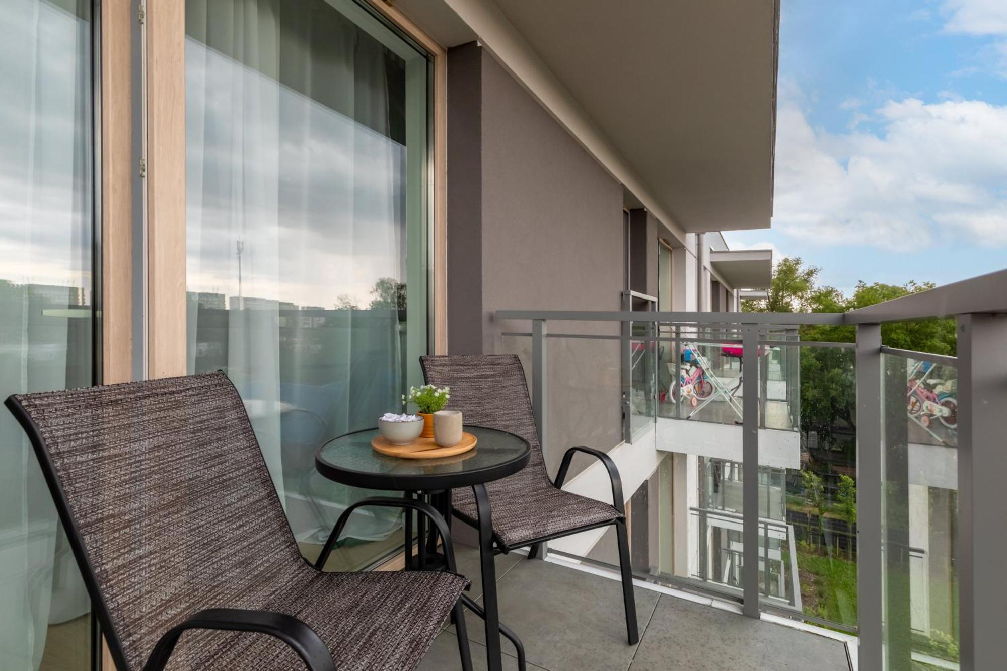 Apartment Square By Renters